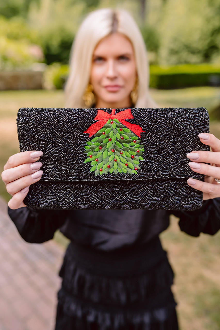 Black Mistletoe - Beaded Clutch